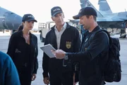 Tammy Gregorio (Vanessa Ferlito, l.), Dwayne Pride (Scott Bakula, M.) und Christopher LaSalle (Lucas Black, r.) k&ouml;nnen nicht glauben, was sie am Tatort entdecken.