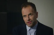Sherlock Holmes (Jonny Lee Miller)
