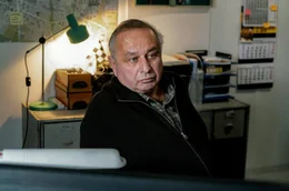 Gerhard (Hilmar Eichhorn), der Besitzer des Autohofs, tr&auml;umt vom Ruhestand, am liebsten mit Maren als Nachfolgerin.