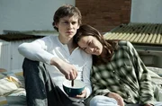 Jann (Philip Günsch) liebt seine Mutter Lina (Marie Leuenberger) grenzenlos.