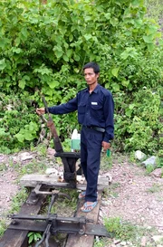 Weichenstellen &ndash; Hier wird alles noch per Hand gemacht.