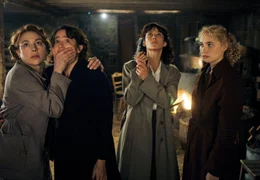 Louise Desfontaines (Sophie Marceau, 2. v. re.) f&uuml;hrt eine Gruppe weiblicher Geheimagentinnen an, darunter die Italienerin Maria Luzzato (Maya Sansa, 2. v. li.), Suzy Desprez (Marie Gillain, re.), Jeanne Faussier (Julie Depardieu, li.).