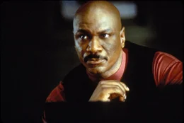 Wieder mit von der Partie ist der Computerspezialist Luther Stickell (Ving Rhames) ...