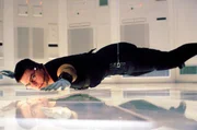 Dem Top-Agenten Ethan Hunt (Tom Cruise) gelingt es, bis in den Hochsicherheitsraum des Zentralcomputers im CIA-Hauptquartier in Langley zu gelangen ...
