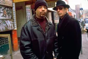 Detective Odafin 'Fin' Tutuola (Ice-T, l),  Det. John Munch (Richard Belzer, r)
