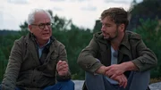 Der Leipziger Kabarettist Tom Pauls (li.) spricht mit R&auml;uber (re.) &uuml;ber seine Liebe zum Heimatdialekt.
