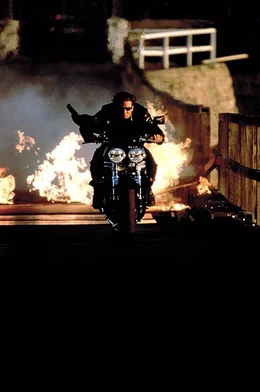 Ethan (Tom Cruise)