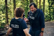 Friedemann Berg (Hans-Jochen Wagner) und Franziska Tobler (Eva L&ouml;bau) sind sich bei der Rollenverteilung ihrer aktuellen Ermittlung nicht ganz einig ...