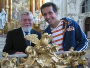 Willi erf&auml;hrt von Pfarrer Mayr, warum die Taube ein wichtiges Symbol in der christlichen Religion ist.