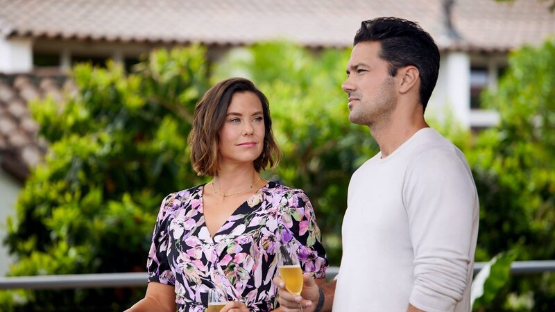 Zwei Tickets ins Paradies (USA, 2022)