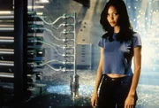 Die einzige Verbindung zum Feind stellt dessen Ex-Geliebte Nyah (Thandie Newton) dar ...