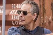 Dwayne Pride (Scott Bakula, Foto) und sein Team tun alles, um den gef&auml;hrlichen Waffenschmuggler Williard Kurtz und die gestohlene Drohne ausfindig zu machen.