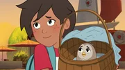 Josefine sucht nach dem Nest einer kleinen Eule, die im Wald gefunden wurde. Josefine sucht nach dem Nest einer kleinen Eule, die im Wald gefunden wurde.