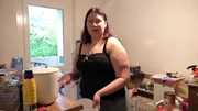 Bei der 19-j&auml;hrigen Lena l&auml;uft es aktuell leider nicht gut. Im letzten Jahr verlor sie ihre Mutter wegen einer schweren Krankheit. Vor kurzem hat sie sich auch noch von ihrem Freund Patrick getrennt und jetzt hat sie schon wieder Probleme mit den &Auml;mtern.