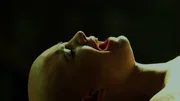 Dren (Delphine Chan&eacute;ac) ist ein Mischwesen aus menschlicher und tierischer DNA.