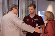 CHICAGO MED -- "Step on a Crack and Break Your Mother's Back" Episode 9007 -- Pictured: (l-r) Oliver Platt as Dr. Daniel Charles, Luke Mitchell as Dr. Mitch Ripley -- (Photo by: George Burns Jr/NBC)