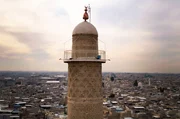Das schiefe Al-Hadba-Minarett war dem IS ein Dorn im Auge. Von der Terrormiliz zerst&ouml;rt, wurde es in den letzten Jahren vollst&auml;ndig restauriert.