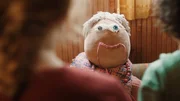 Anna und Saïd selbst gebastelte Oma ist fertig. Anna und Saïd selbst gebastelte Oma ist fertig.