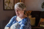 Kathy Bates (Bobi Jewell).