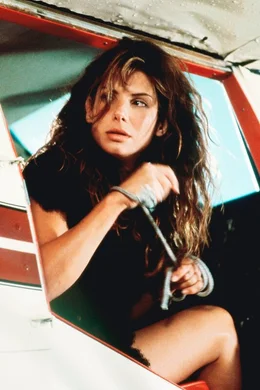 20.15 Speed II: Cruise Control Annies (Sandra Bullock) Urlaub auf einem Luxusliner wird zu einem Abenteuer als ein Terrorist das Schiff in seine Gewalt bringt.