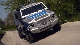 Der Survivor R steht in einer langen Tradition von Sonderwagen der deutschen Polizei.