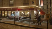 Paris am fr&uuml;hen Morgen: Die Caf&eacute;-Betreiber bereiten sich auf die ersten G&auml;ste vor.