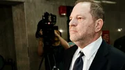 Tiefer Fall: Der einst erfolgreiche Produzent Harvey Weinstein wird wegen Vergewaltigung und sexueller N&ouml;tigung angeklagt.