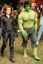 Meg Donnelly (Taylor Otto), Peyton Meyer (Trip Windsor).