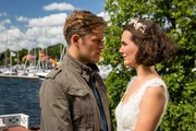 Greta Hansen (Alissa Jung) will wieder heiraten, doch daf&uuml;r braucht sie erst die Einwilligung ihres Noch-Ehemanns Leon Niemann (Jens Atzorn).