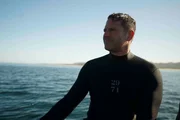 Steve Backshall bereitet sich auf einen Freitauchgang in der Sea of Cortez vor.