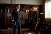 O'Mara (Josh Brolin, r.) und sein engster Vertrauter Wooters (Ryan Goslin, l.) erhalten neue Instruktionen.