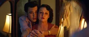 Elvis (Austin Butler) h&auml;ngt sehr an seiner Mutter (Helen Thomson), die er vor allem vor einem Leben in Armut bewahren will.