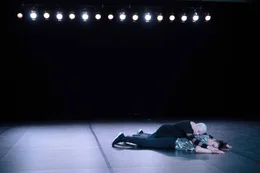 Susanne Kirnbauer-Bundy und Doris Uhlich bei der Performance "Come Back Again".