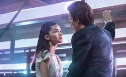 Rachel Zegler (Mar&iacute;a), Ansel Elgort (Tony).