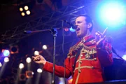 Manuel Rubey (Falco).