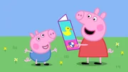 Peppa (r.) und ihr kleiner Bruder wollen ins Entenland, um die Enten am Fluss zu besuchen. Peppa (r.) und ihr kleiner Bruder wollen ins Entenland, um die Enten am Fluss zu besuchen.