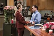 Kaley Cuoco (Penny), Johnny Galecki (Leonard Hofstadter).