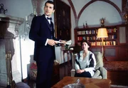 Kommissar Toprak (Erol Sander) teilt Frau Stumm (Olivia Silhavy) mit, dass ihr Mann tot in einem Sex-Klub aufgefunden wurde. Kommissar Toprak (Erol Sander) teilt Frau Stumm (Olivia Silhavy) mit, dass ihr Mann tot in einem Sex-Klub aufgefunden wurde.