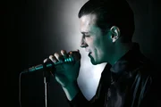 Manuel Rubey (Falco).