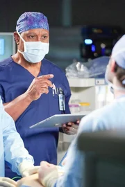 James Pickens Jr. (Dr. Richard Webber).