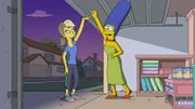 Piper Paisley (l.); Marge (r.)