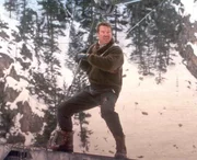 Auf seiner Fahrt durchs winterliche Colorado nimmt Bob (Danny Glover) den mysteri&ouml;sen Anhalter Lane mit. Indessen ist FBI-Agent LaCrosse (Dennis Quaid) auf der Jagd nach einem teuflischen Serien-Killer... _ Ein brillanter Thriller und ein stimmiges Roadmovie zugleich: knisternde Spannung und bestechend sch&ouml;ne Aufnahmen, gepaart mit einem actiongeladenen, fulminanten Showdown a la "Runaway Train"! Bild: R.Lee Ermey