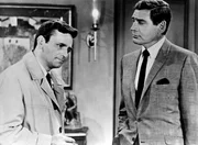 Peter Falk (Insp. Columbo), Gene Barry (Dr. Flemming). Peter Falk (Insp. Columbo), Gene Barry (Dr. Flemming).