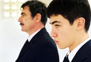 Miki Manojlovic (Onkel Ante), Stanislav Lisnic (Ozren).
