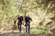 Kensi Blye (Daniela Ruah, l.); Lance Hamilton (Bill Goldberg, r.)