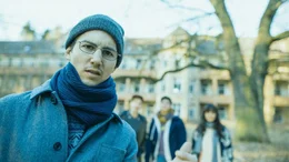 Theo (Tim Oliver Schultz)