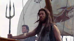 Agenor (Toby Kebbell, r.) hat den Dreizack seinen Vaters Poseidon &uuml;bernommen.