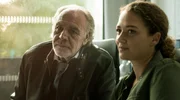 Jetzt arbeitet die Kanzlei mit der Polizei zusammen: Borchert (Christian Kohlund, li.) und Ayla (Oona Devi Liebich, re.) auf der Wache. Jetzt arbeitet die Kanzlei mit der Polizei zusammen: Borchert (Christian Kohlund, li.) und Ayla (Oona Devi Liebich, re.) auf der Wache.