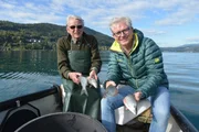 Stephan Vadnjal und der Fischer Josef Huainigg.