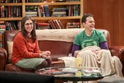 Mayim Bialik (Amy Farrah Fowler), Jim Parsons (Sheldon Cooper).